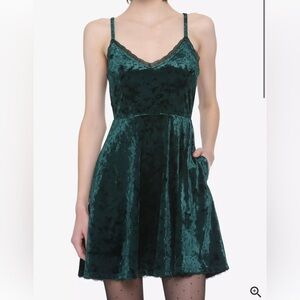 Hot topic Green Velvet Mini Dress 2X #93